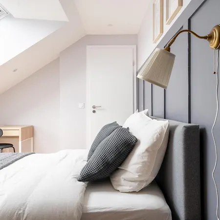 Grand Duplex 5 Chambres, Ideal Equipes, Travailleurs & Groupes Apartman *